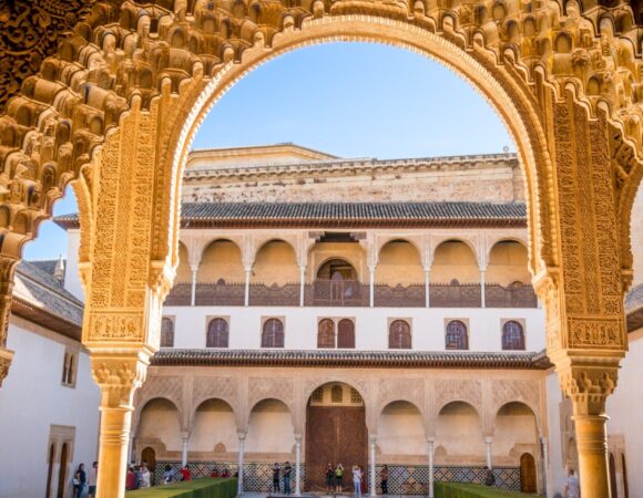 Alhambra Visita Privada: Entrada Completa con Guía Oficial