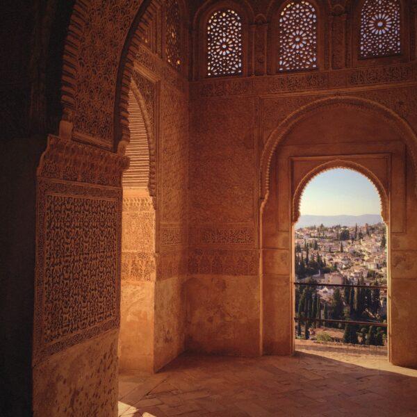 Alhambra Visita Privada: Entrada Completa con Guía Oficial